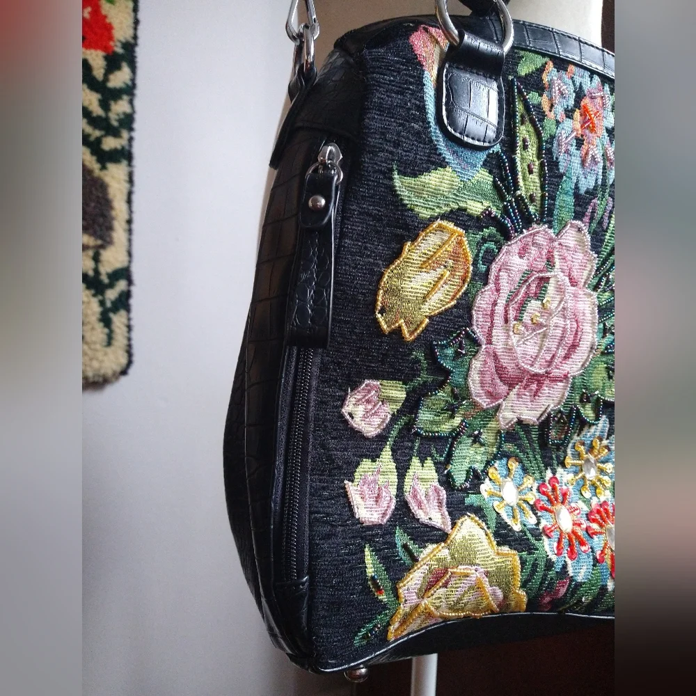 Mellow World beaded floral multi strap cross body purse - Picture 7 of 13